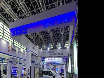 金迪風(fēng)電葉片內(nèi)窺檢測(cè)機(jī)器人亮相2021西部數(shù)字經(jīng)濟(jì)博覽會(huì)